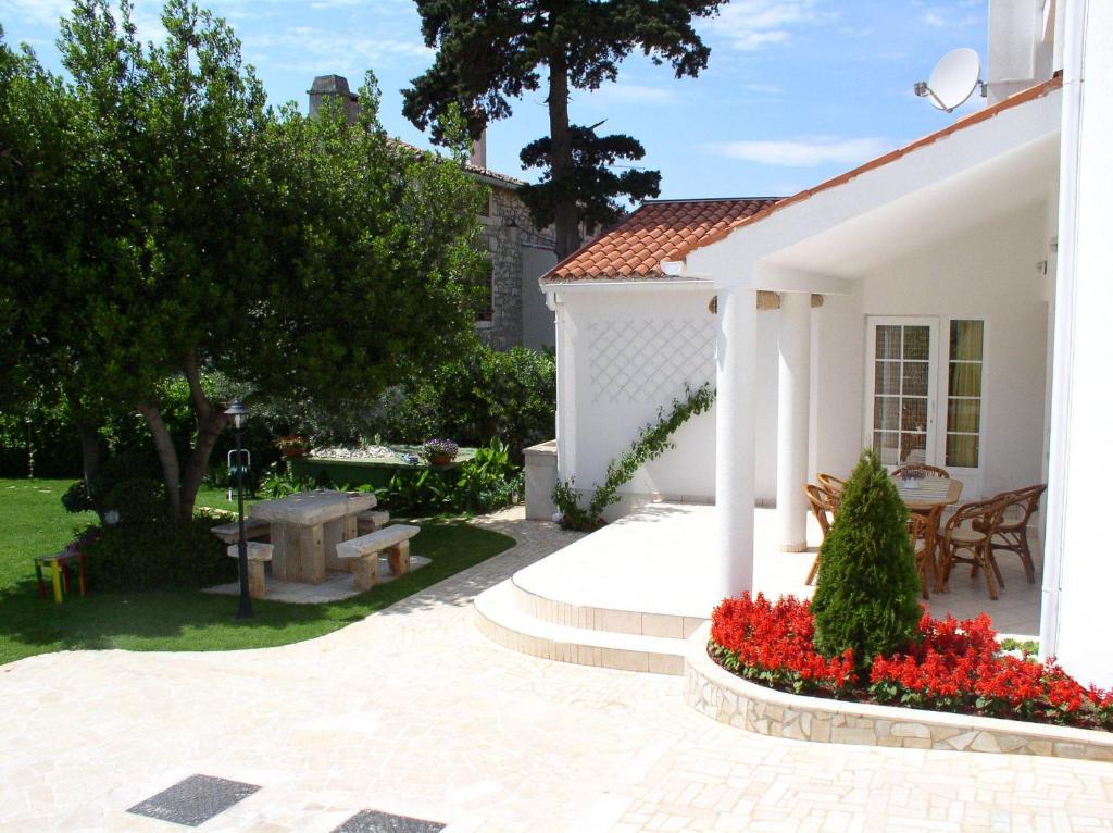 Apartments Paloma Blanca Medulin Exterior photo